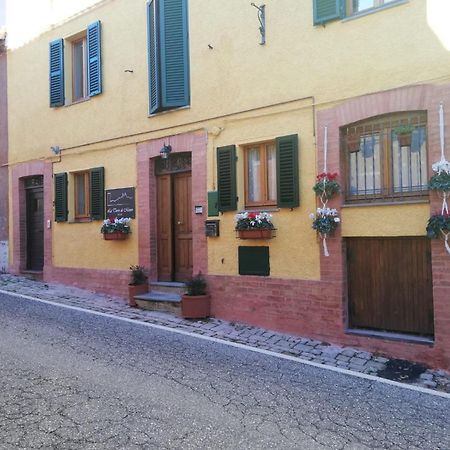 La Torre Di Morro Bed & Breakfast Camerino Exterior photo